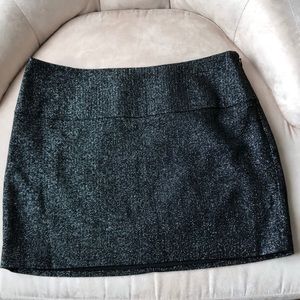 EXPRESS Mini skirt size 6 Black shimmering material